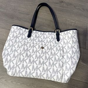 Michael Kors Shoulder Bag/Tote style